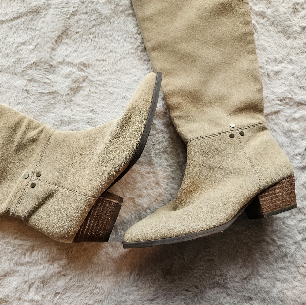 Band of Gypsies Beige Suede Heeled Boots